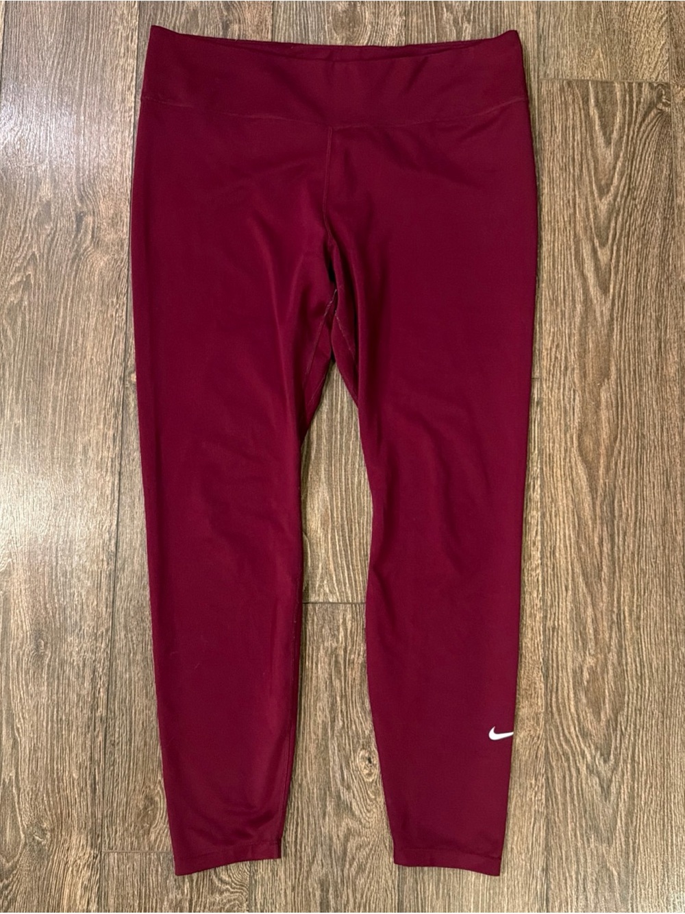 Nike Women's Burgundy High-Waist Leggings